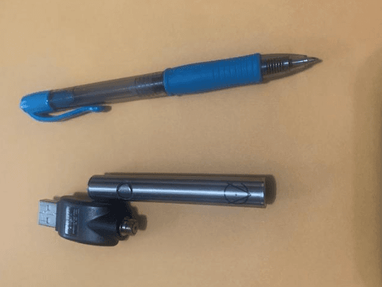 DMT vape pen with charging device